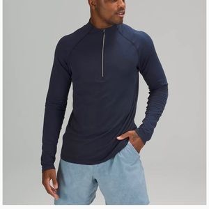 NWOT Lululemon. Metal Vent Tech Half Zip. Size Small. Dark blue.